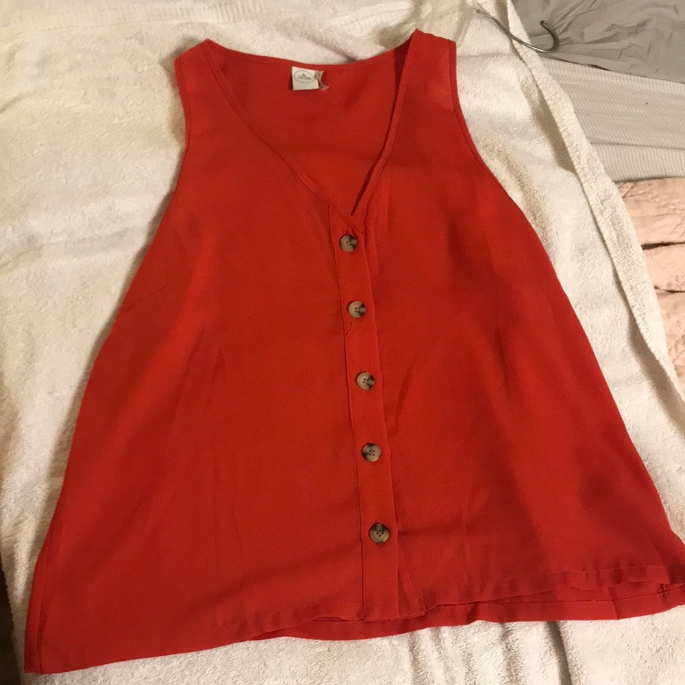 Semi cropped button down short sleeve blouse